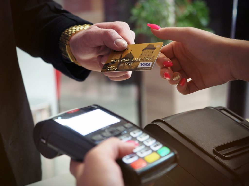 tarifas cobradas do cartão de crédito