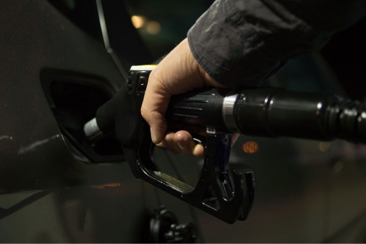 Gasolina alta: saiba como economizar no dia a dia